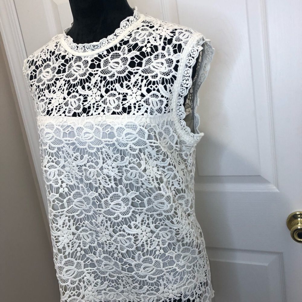 Nanette Lepore cream crocheted sleeveless top size large - Picture 4 of 16